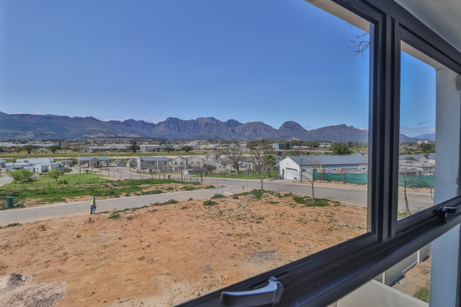 3 Bedroom Property for Sale in Honeydew Country Estate Western Cape